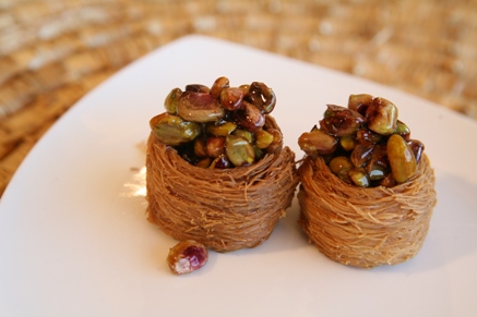 Pistachios Taj Al Malek تاج الملك بالفستق